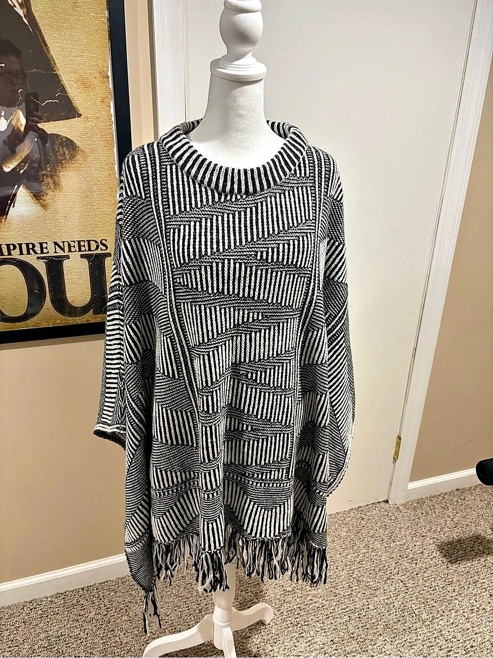 Ruff Hewn Women's Black & White Fringe Poncho NWT